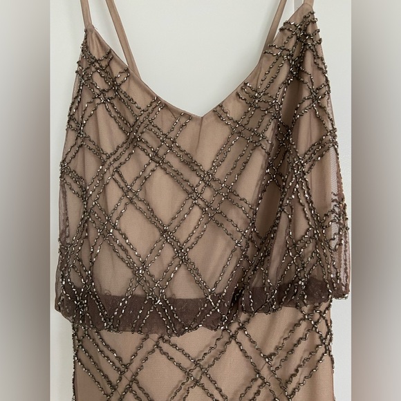 This brand new maxi dress is perfect for a special occasion. - Picture 5 of 13